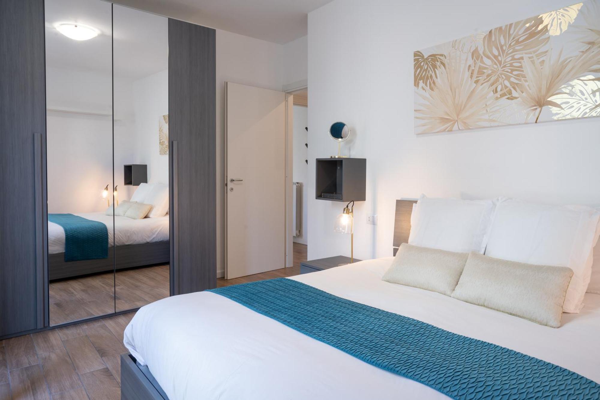 Lora Apartment,Free Private Parking, Self Check In,1 Como Luaran gambar