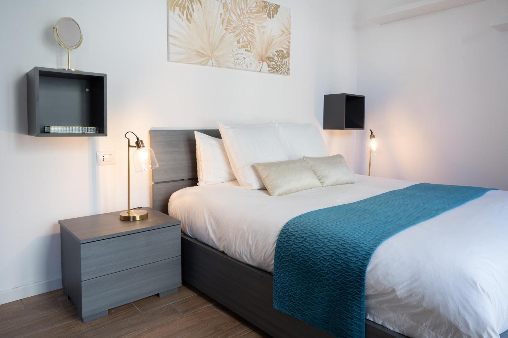 Lora Apartment,Free Private Parking, Self Check In,1 Como Luaran gambar